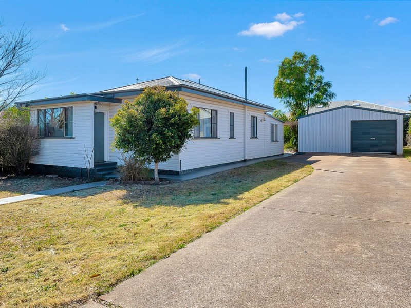 66 Gordon Avenue, Newtown QLD 4350