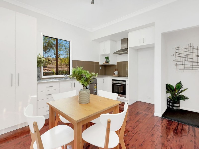 66 Gordon Avenue, Newtown QLD 4350