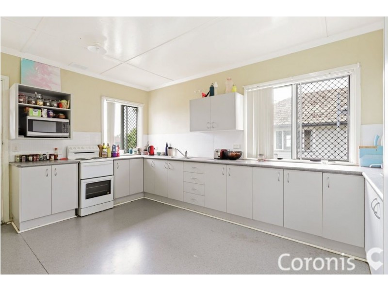 8 Winstanley Street, Carina Heights QLD 4152