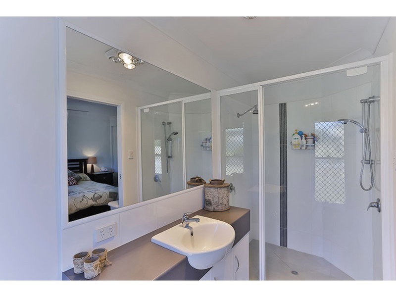 11 Willowburn Drive, Rockville QLD 4350