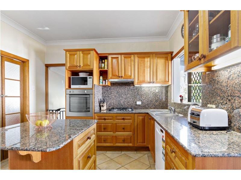 81 Farrington  Street, Alderley QLD 4051