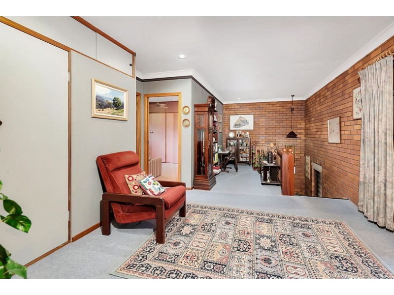 5 Scenic Crescent, Blue Mountain Heights QLD 4350