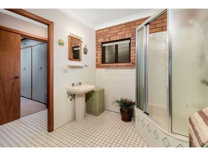 5 Scenic Crescent, Blue Mountain Heights QLD 4350