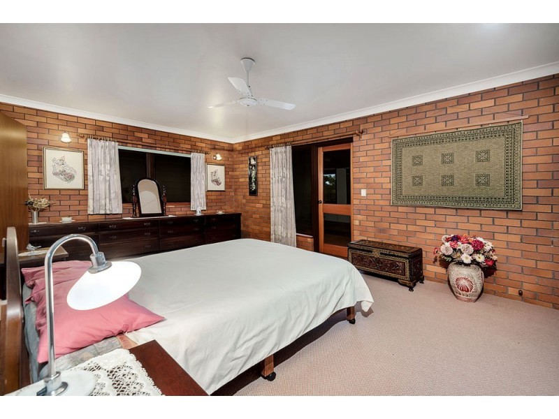 5 Scenic Crescent, Blue Mountain Heights QLD 4350