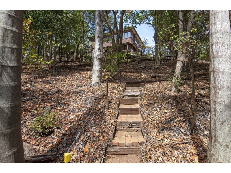 5 Scenic Crescent, Blue Mountain Heights QLD 4350