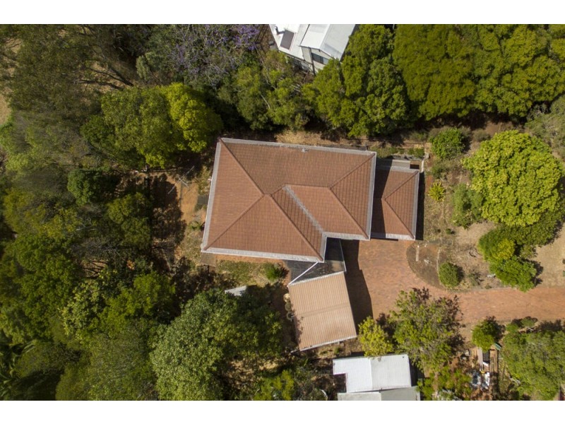 5 Scenic Crescent, Blue Mountain Heights QLD 4350