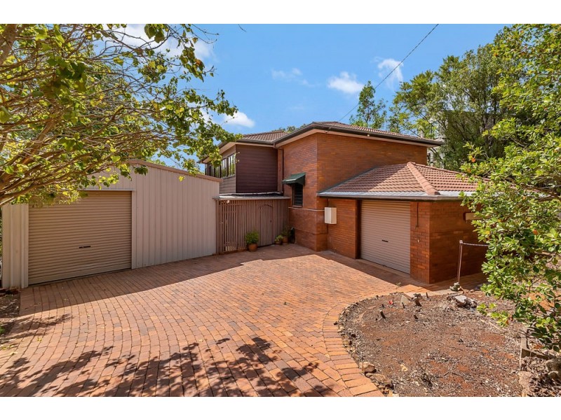 5 Scenic Crescent, Blue Mountain Heights QLD 4350