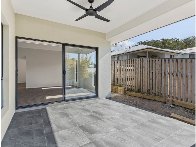 1/9 Frogmouth Street, Upper Coomera QLD 4209