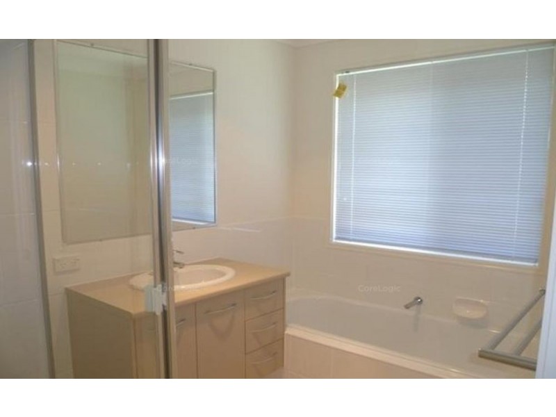 17 Whipbird Circuit, Victoria Point QLD 4165