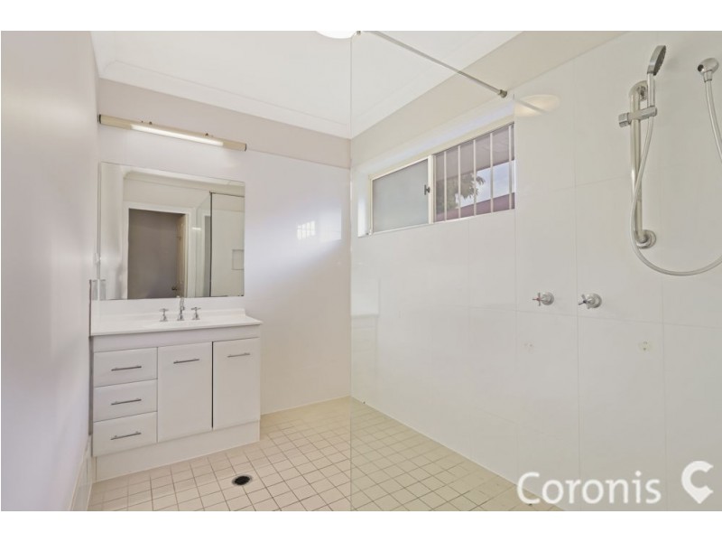 27 Mcintyre Street, Wooloowin QLD 4030