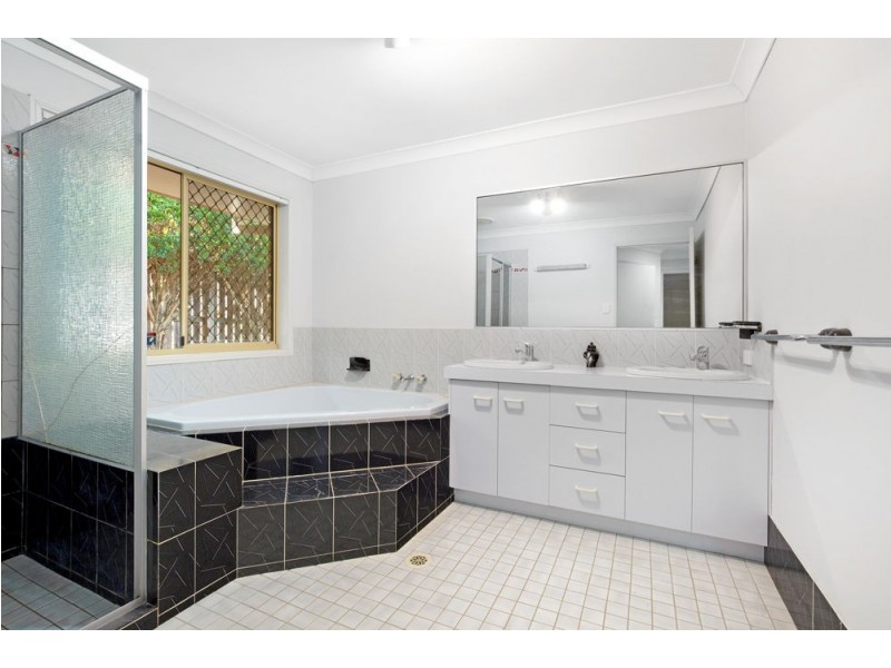 40 Barramay Street, Manly West QLD 4179