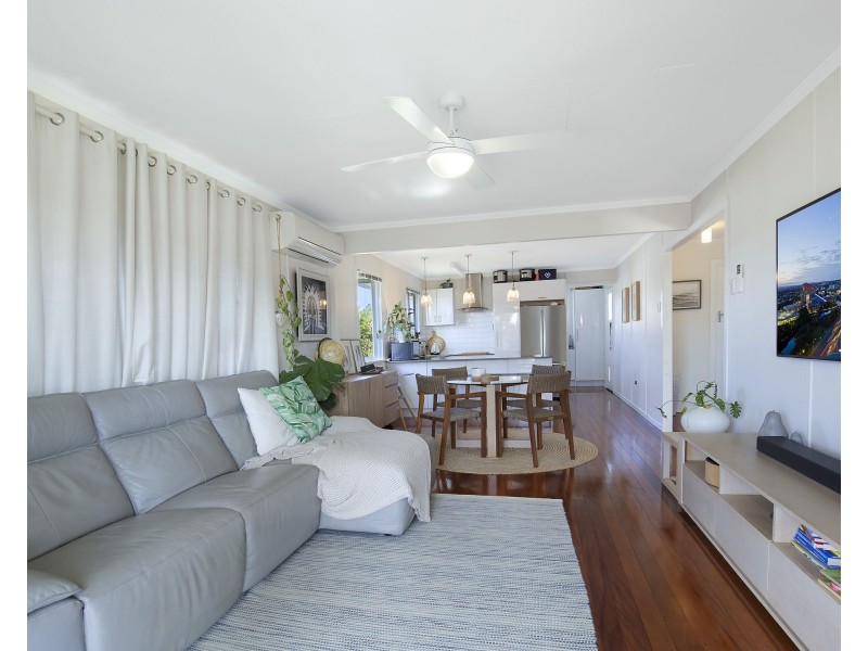 6 Selcroft Street, Manly West QLD 4179
