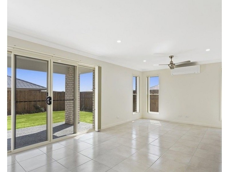 1/7 Woodrose Circuit, Pimpama QLD 4209
