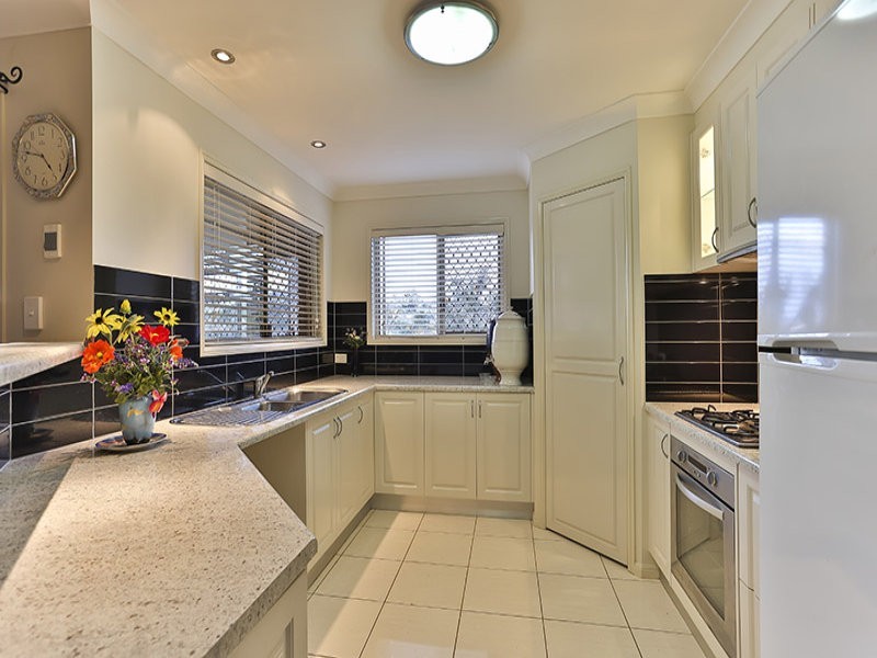 29 Hinchcliffe Drive, Kearneys Spring QLD 4350