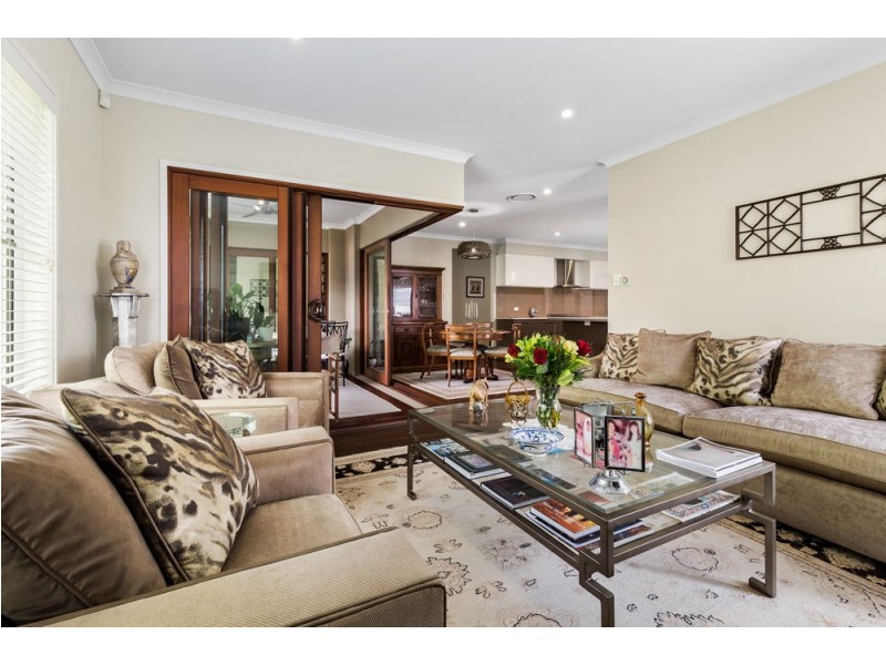 49 Foxwood Circuit, Wakerley QLD 4154