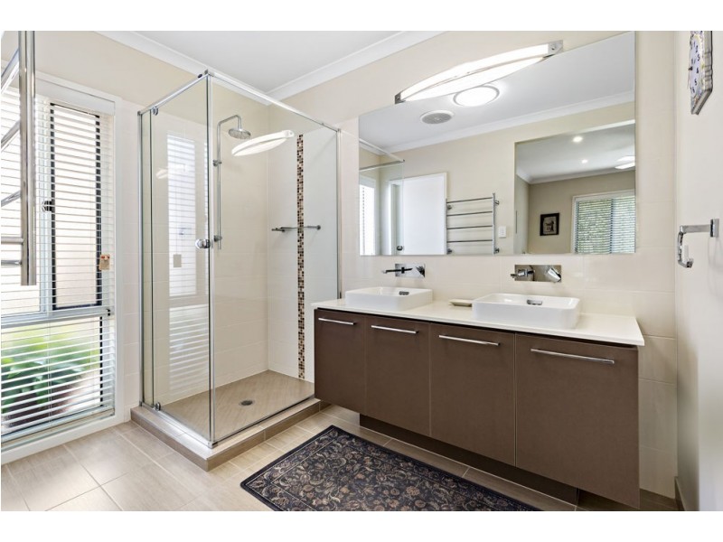 49 Foxwood Circuit, Wakerley QLD 4154