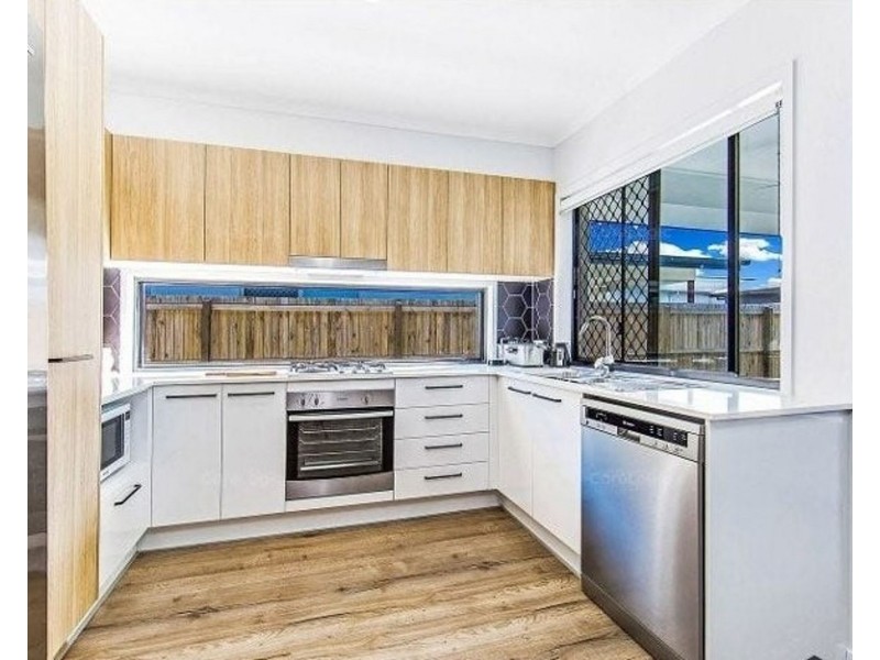 32 BOURKE CRESCENT, Nudgee QLD 4014