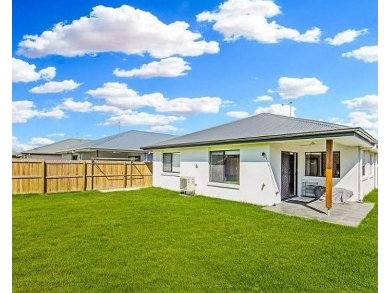 32 BOURKE CRESCENT, Nudgee QLD 4014