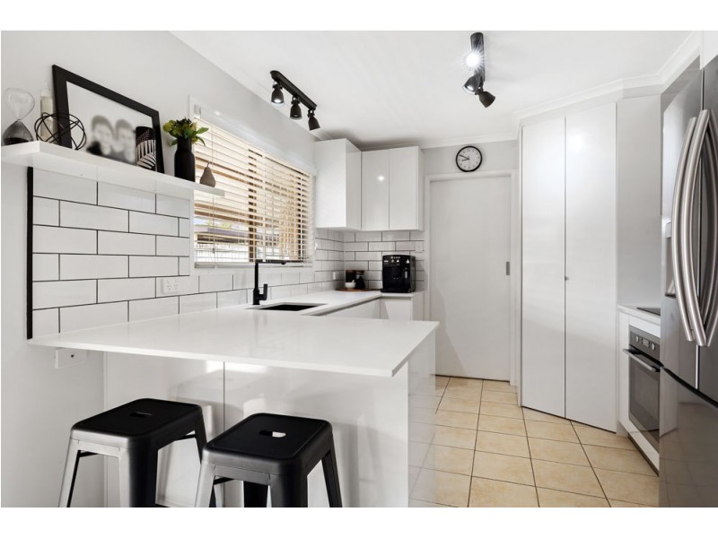 4 Toulby Street, Manly West QLD 4179