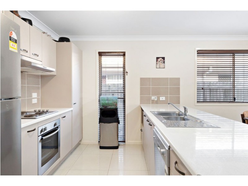 27 Diane Parade, Kallangur QLD 4503