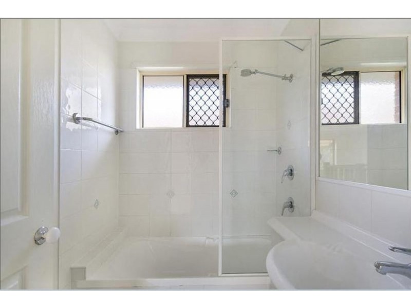 11/154 Albany Creek Road, Aspley QLD 4034