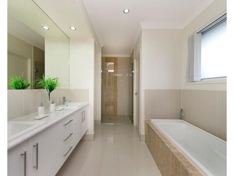 33 Stanley Road, Camp Hill QLD 4152