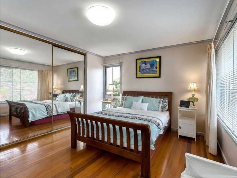 169 Trouts Road, Stafford Heights QLD 4053