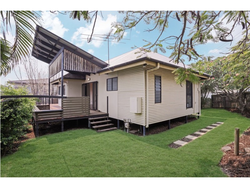 151 Stradbroke Avenue, Wynnum QLD 4178