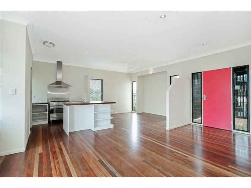 151 Stradbroke Avenue, Wynnum QLD 4178