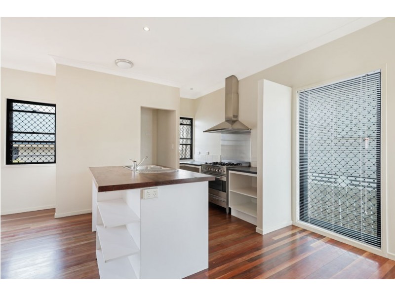 151 Stradbroke Avenue, Wynnum QLD 4178