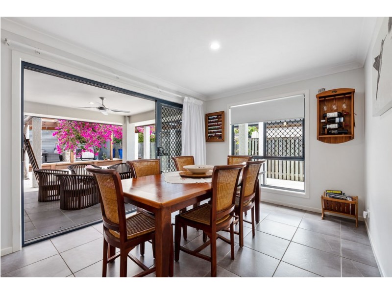 11 Red Gum Crescent, Wakerley QLD 4154