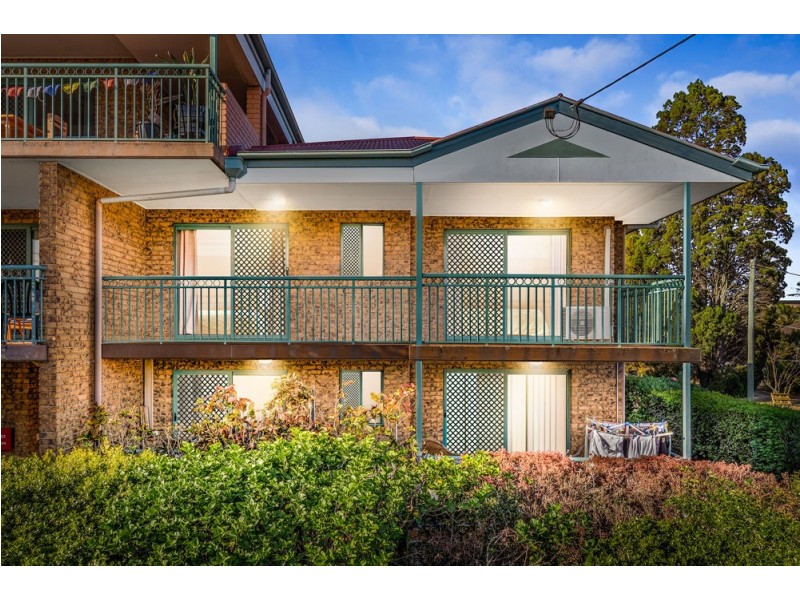 2/23 Rainey Street, Chermside QLD 4032