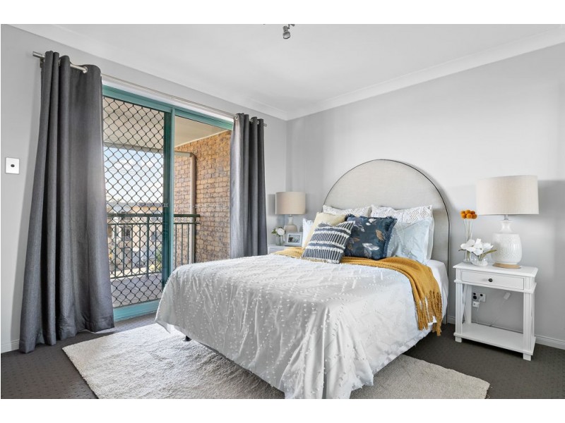 2/23 Rainey Street, Chermside QLD 4032