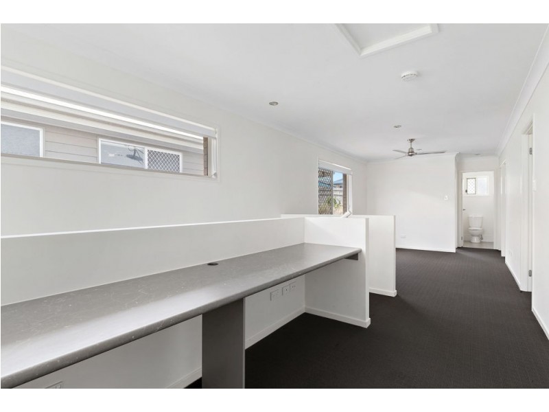 8 Crest Street, Narangba QLD 4504