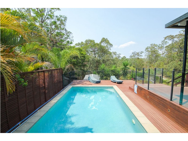 4 Highvale Drive, Helensvale QLD 4212