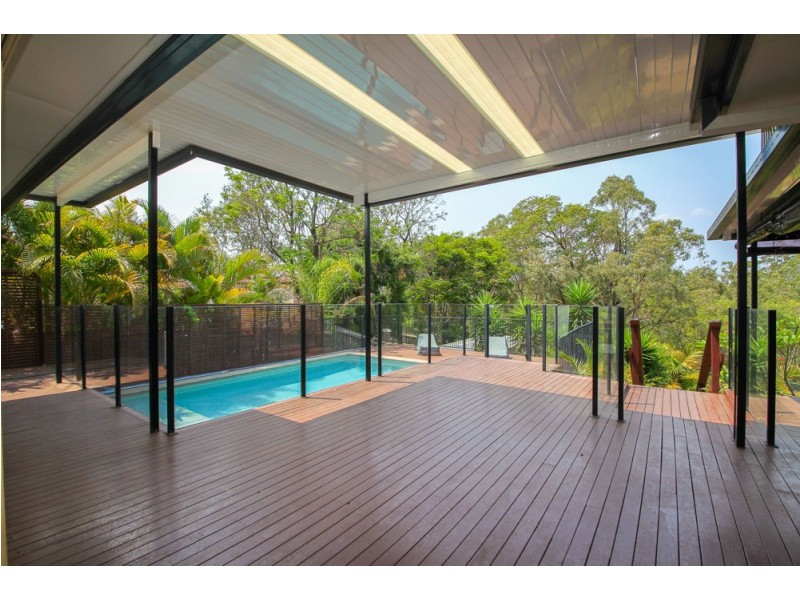 4 Highvale Drive, Helensvale QLD 4212
