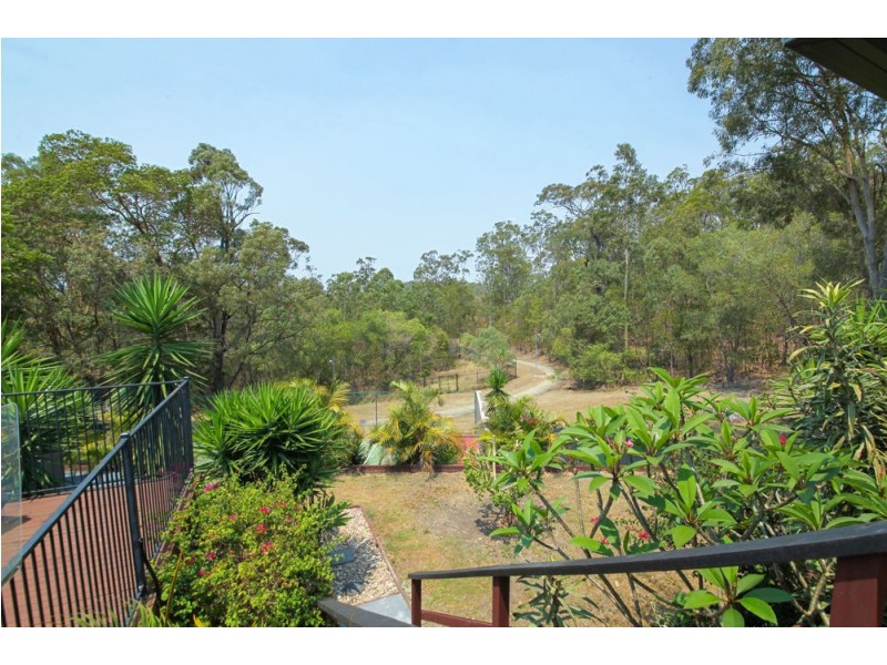 4 Highvale Drive, Helensvale QLD 4212