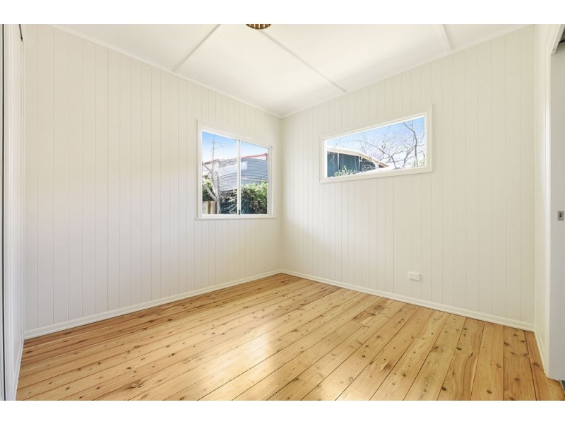 5a Llewellyn Street, Centenary Heights QLD 4350