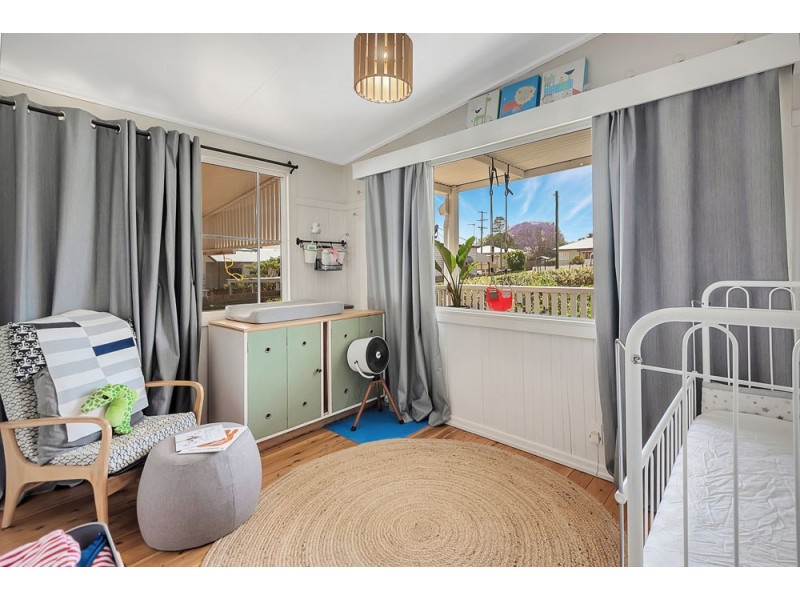 5a Llewellyn Street, Centenary Heights QLD 4350