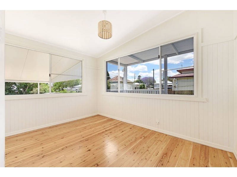 5a Llewellyn Street, Centenary Heights QLD 4350