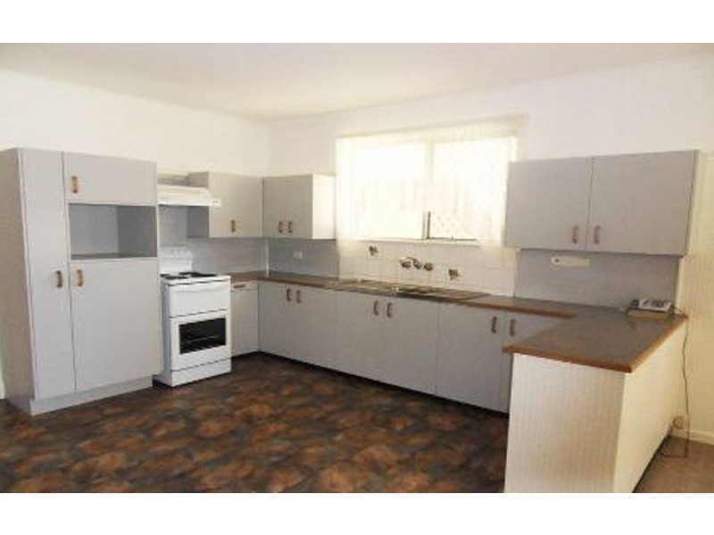 45 Llewellyn Street, Centenary Heights QLD 4350