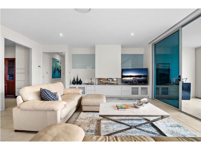 9 Cawmore Road, Hawthorne QLD 4171