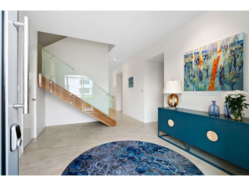 9 Cawmore Road, Hawthorne QLD 4171