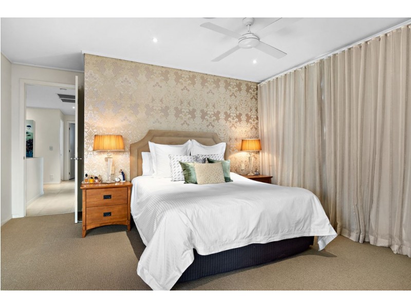 9 Cawmore Road, Hawthorne QLD 4171