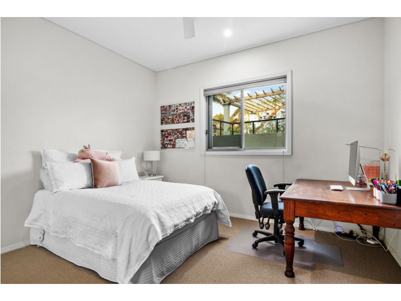 9 Cawmore Road, Hawthorne QLD 4171