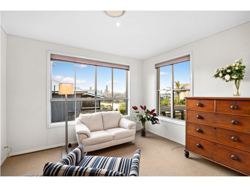 9 Cawmore Road, Hawthorne QLD 4171