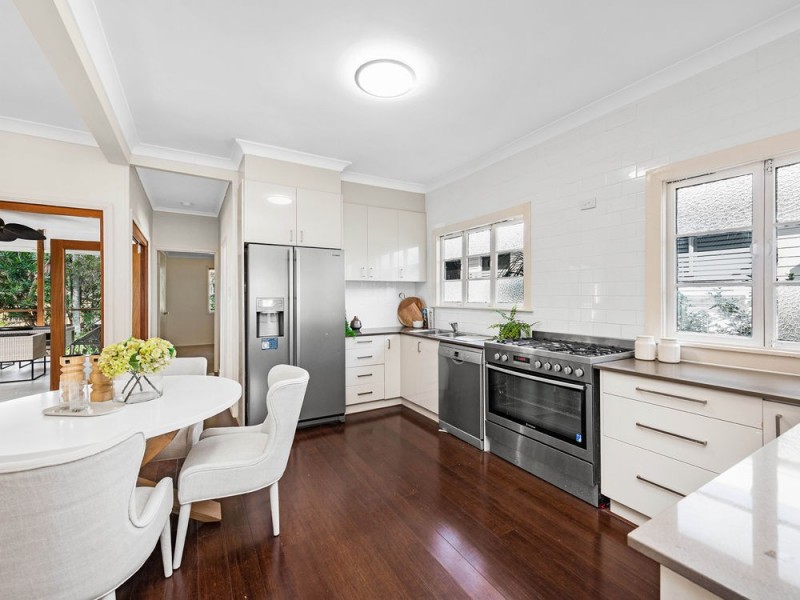 18 Ingleston Street, Wynnum West QLD 4178