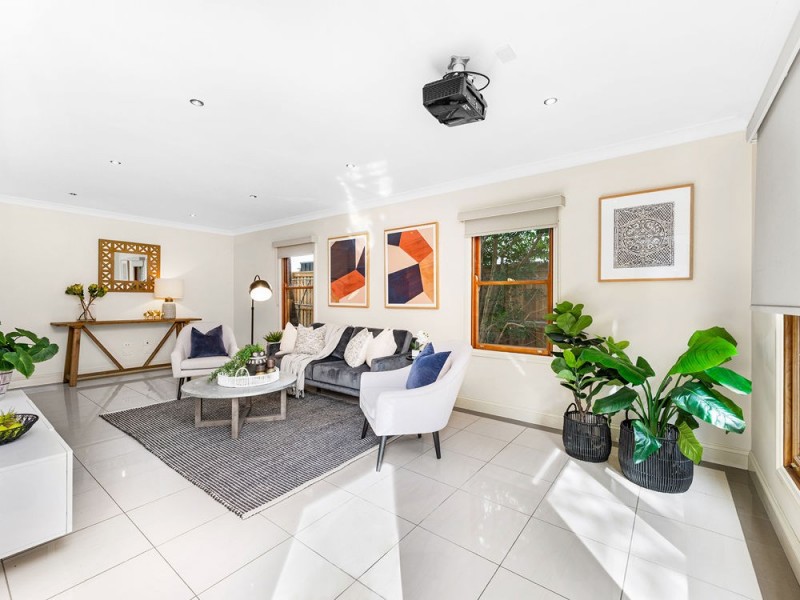 18 Ingleston Street, Wynnum West QLD 4178