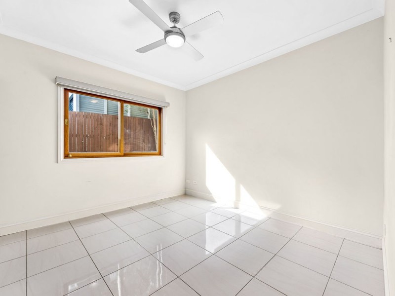 18 Ingleston Street, Wynnum West QLD 4178