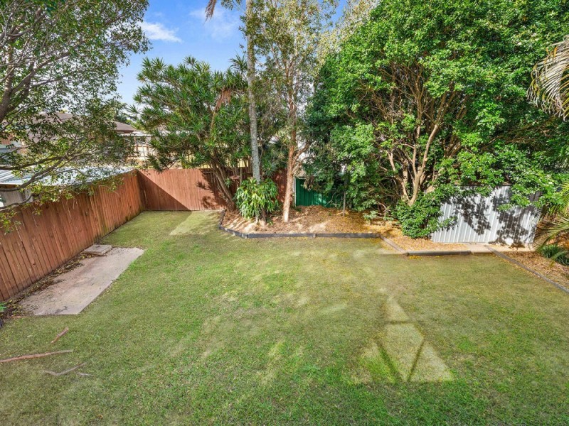 18 Ingleston Street, Wynnum West QLD 4178